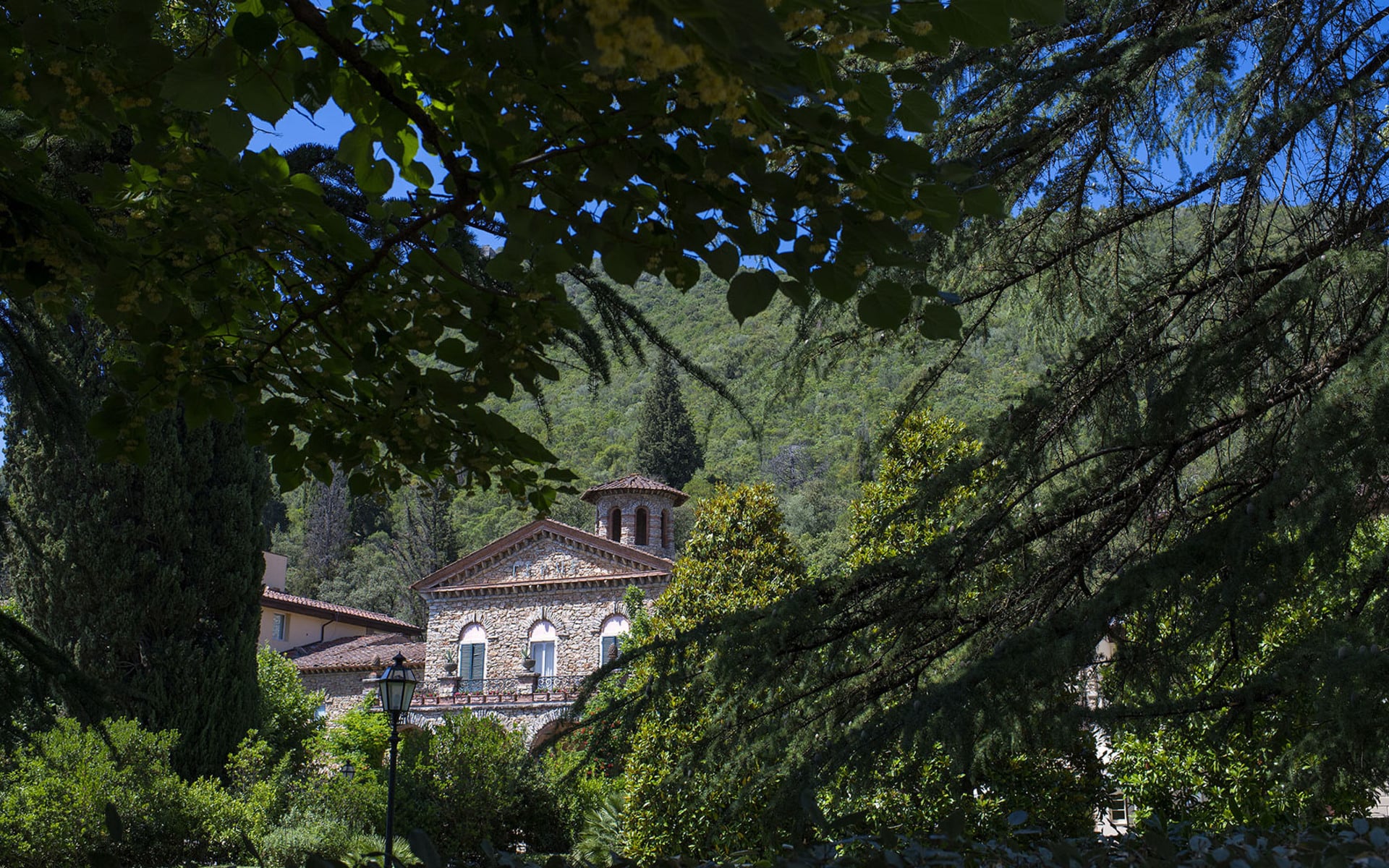 Grotta_Giusti_view