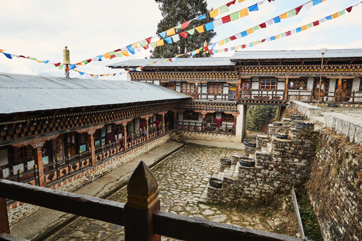 Bumthang_Pedtseling_Monastery_Bhutan_Travel_Deluxe