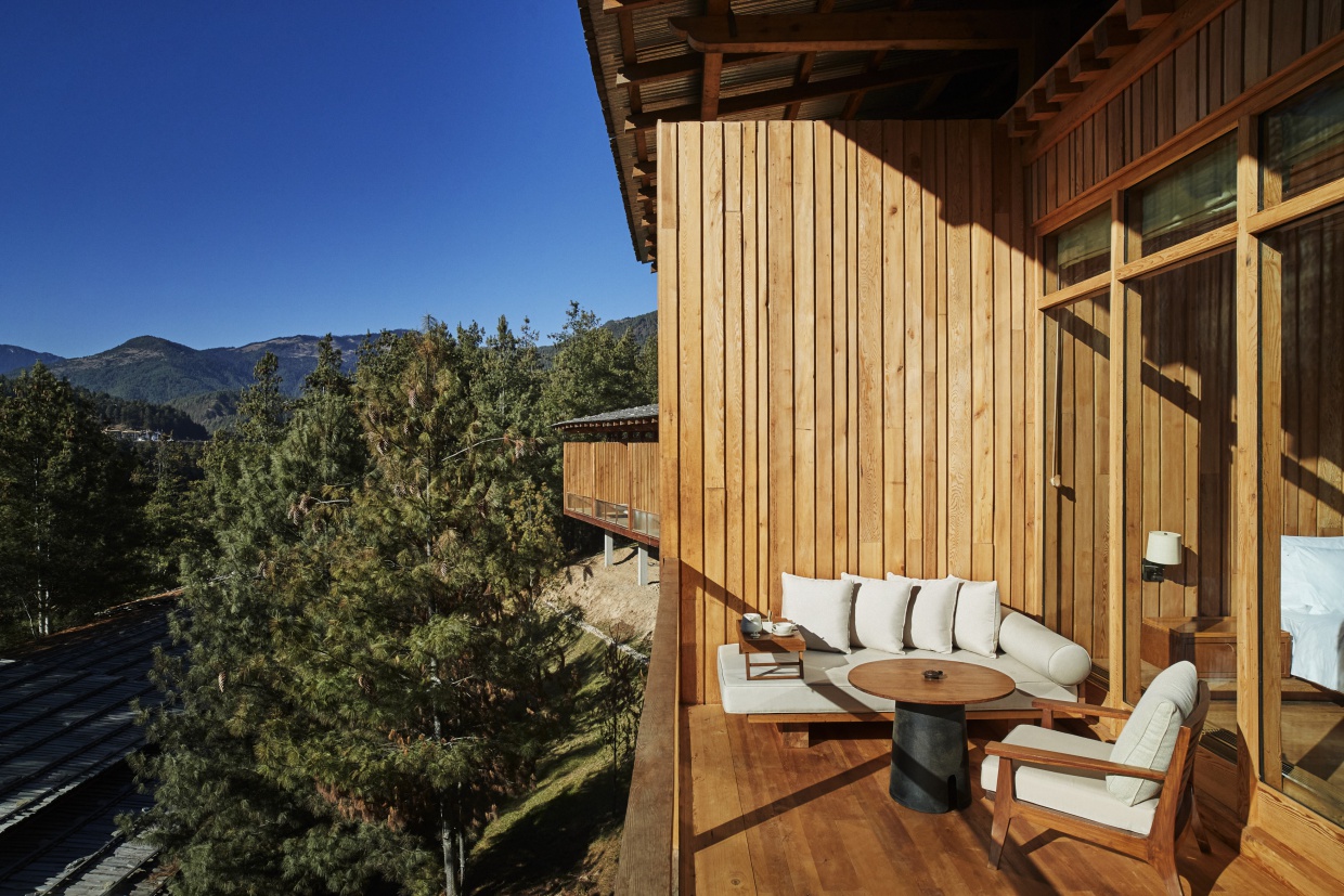 Bumthang_Suite_Balcony_Six_Senses_Travel_Deluxe
