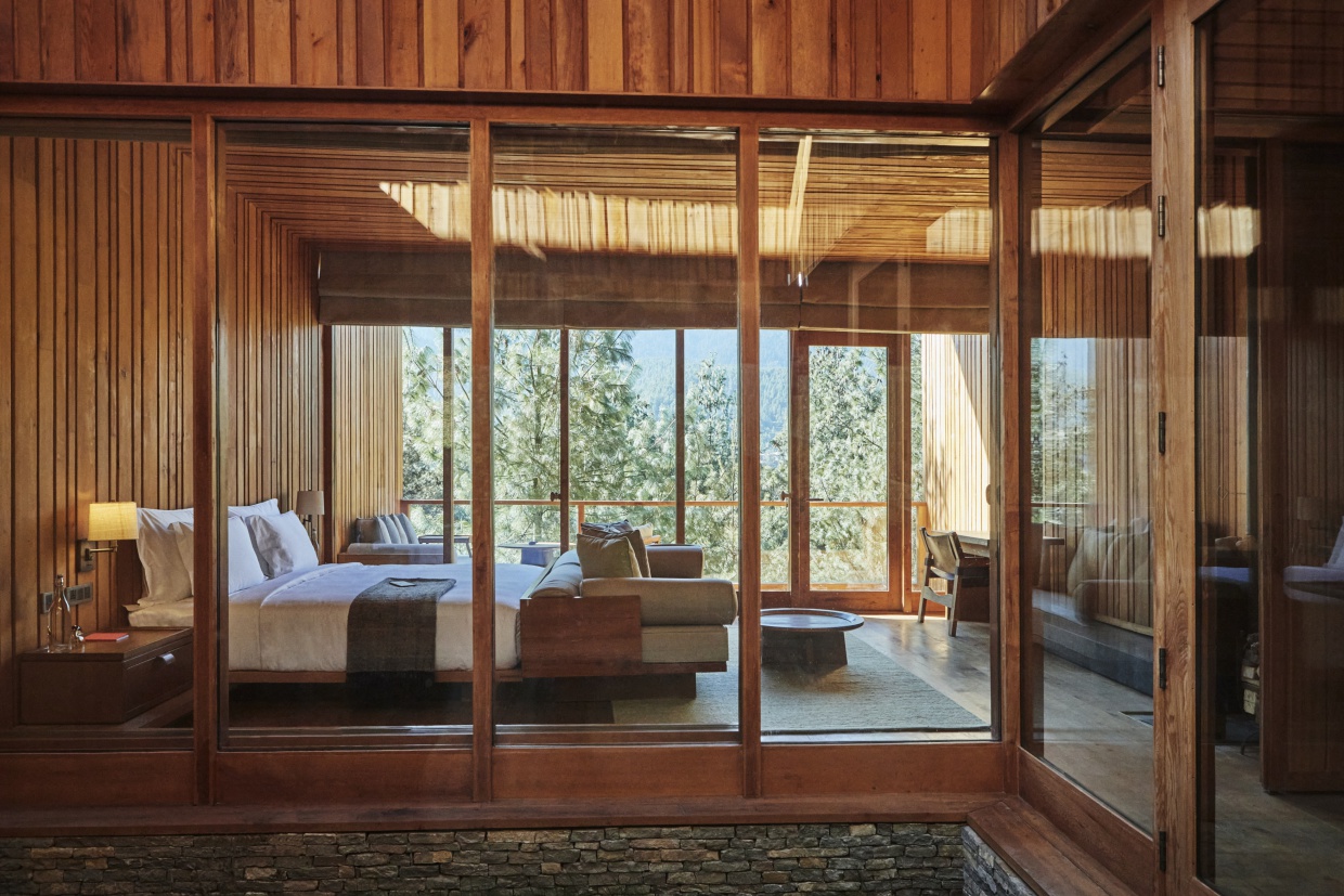 Bumthang_Suite_Bedroom2_Six_Senses_Travel_Deluxe