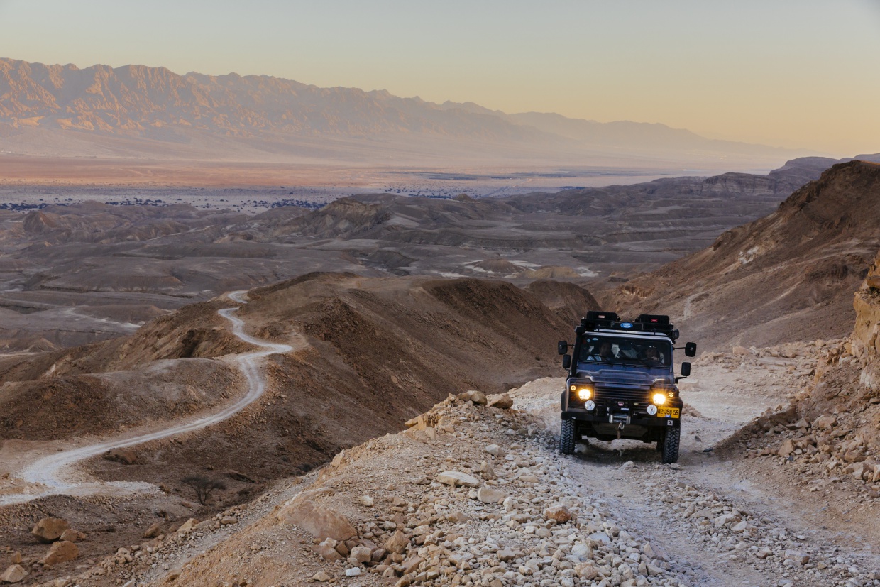 Desert_Jeep_Ride_Six_Senses_Shaharut_Travel_Deluxe