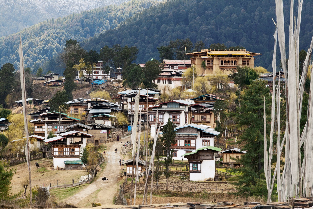 Gangtey_Village_Bhutan_Travel_Deluxe