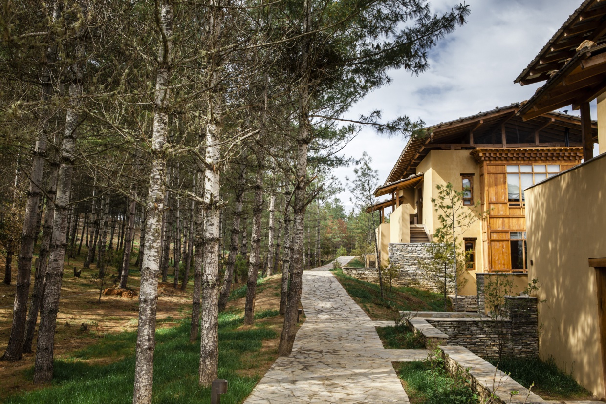 Paro_Suites_Exterior2_Six_Senses_Travel_Deluxe