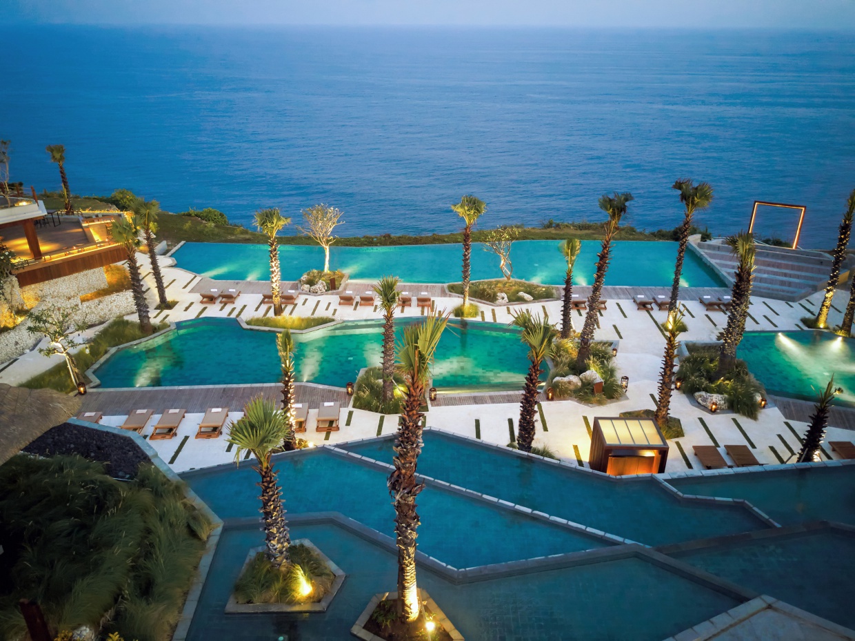 Travel_Deluxe_Six_Senses_Bali_Swimming_Pools