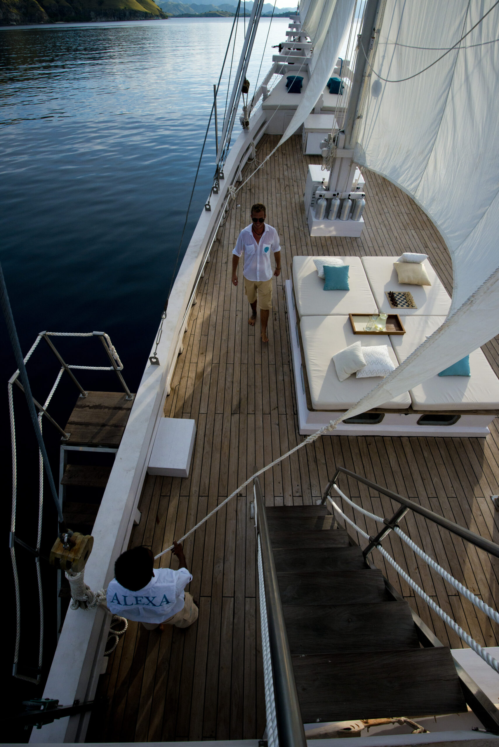 deck_Private_Yachtcharter_Indonesien_Travel_Deluxe