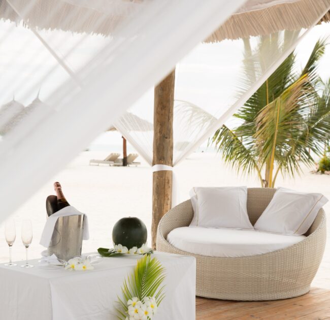 Beach Pavillion2_Gold_Zanzibar_Sansibar_Travel_Deluxe